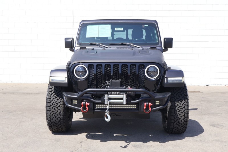 Jeep Gladiator Vehicle Full-screen Gallery Image 02