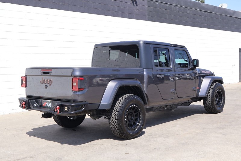 Jeep Gladiator Vehicle Full-screen Gallery Image 05