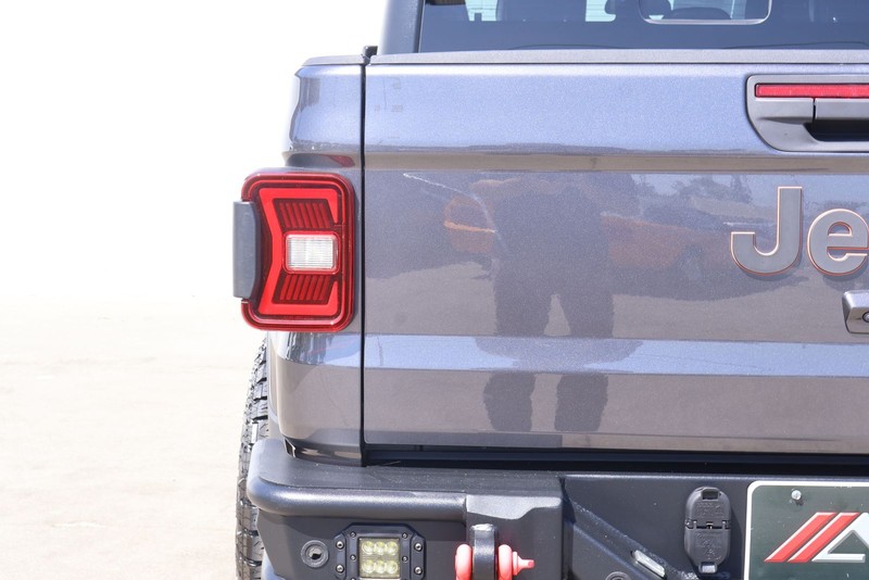 Jeep Gladiator Vehicle Full-screen Gallery Image 07
