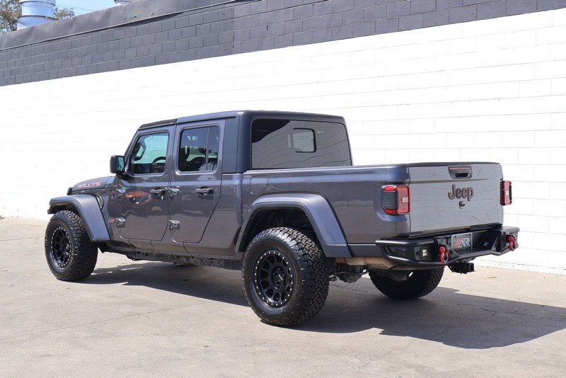 Jeep Gladiator Vehicle Full-screen Gallery Image 09