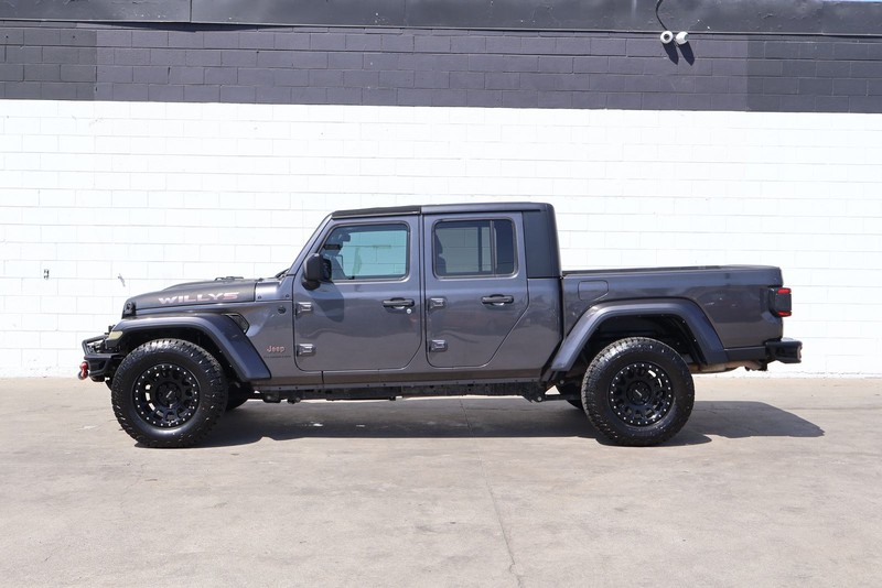 Jeep Gladiator Vehicle Full-screen Gallery Image 10