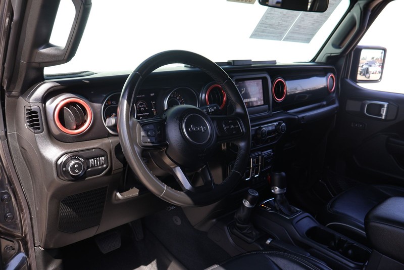 Jeep Gladiator Vehicle Full-screen Gallery Image 16