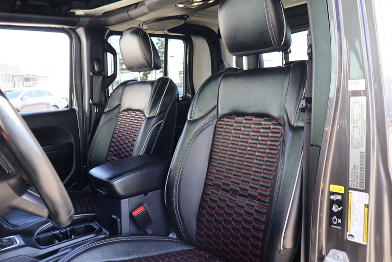 Jeep Gladiator Vehicle Full-screen Gallery Image 17