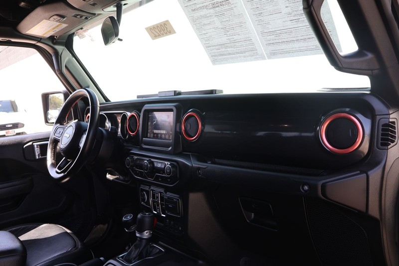 Jeep Gladiator Vehicle Full-screen Gallery Image 19