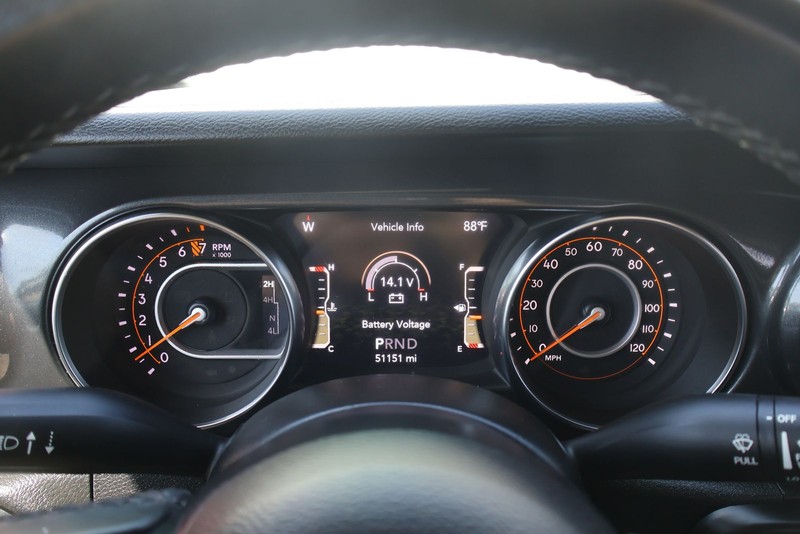 Jeep Gladiator Vehicle Full-screen Gallery Image 23
