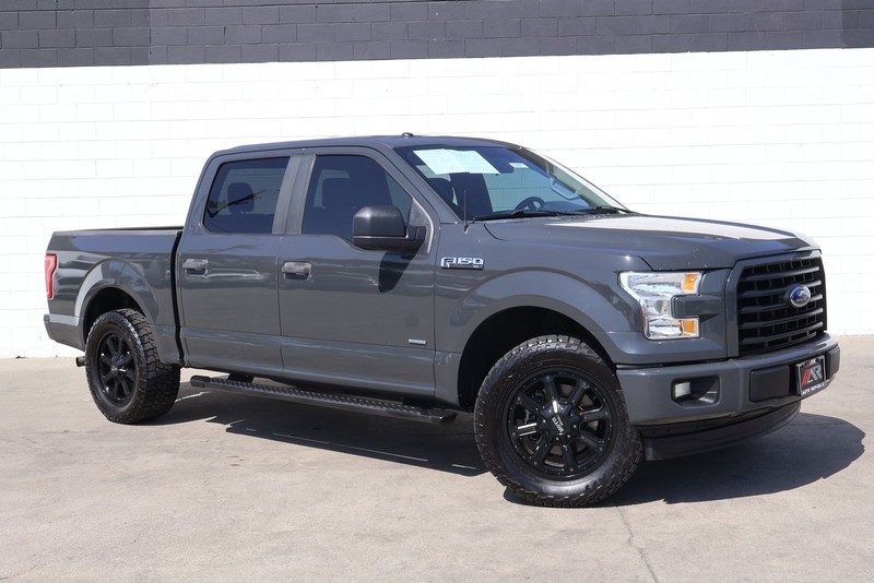 Ford F-150 Vehicle Full-screen Gallery Image 01