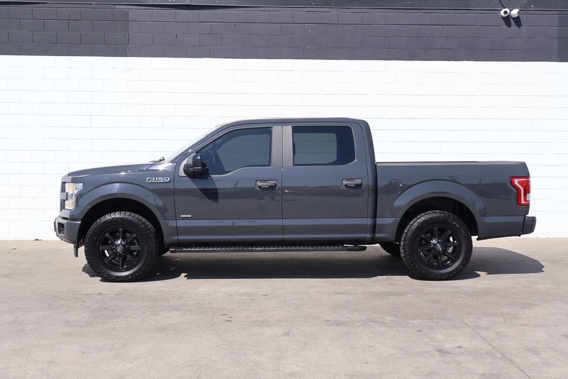 Ford F-150 Vehicle Full-screen Gallery Image 10