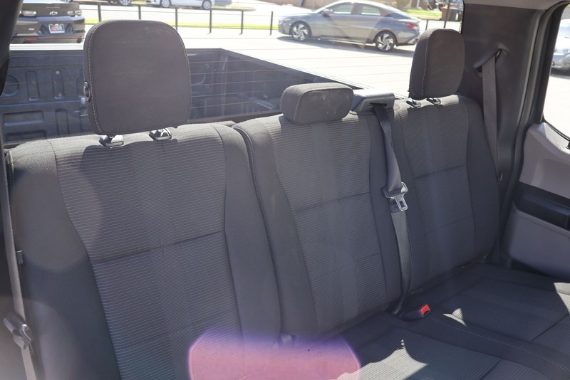 Ford F-150 Vehicle Full-screen Gallery Image 20