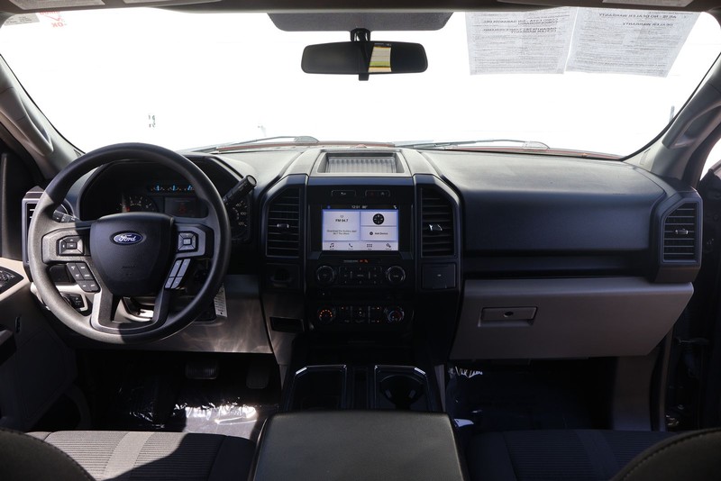 Ford F-150 Vehicle Full-screen Gallery Image 21