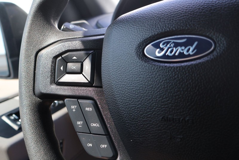 Ford F-150 Vehicle Full-screen Gallery Image 24