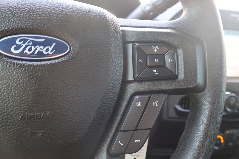 Ford F-150 Vehicle Full-screen Gallery Image 25