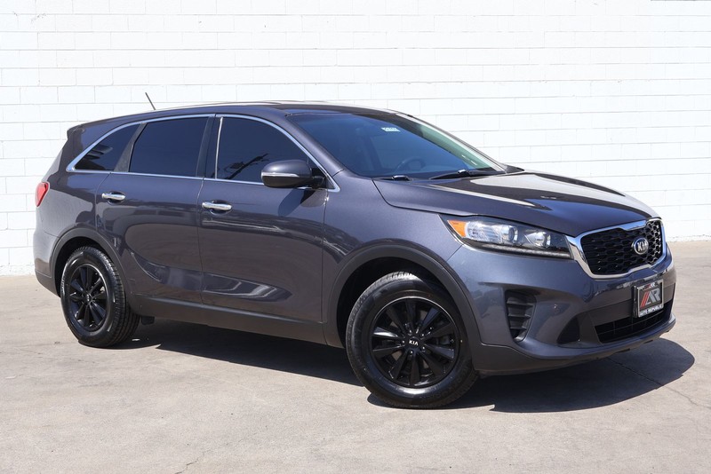 Kia Sorento Vehicle Full-screen Gallery Image 01