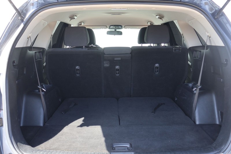 Kia Sorento Vehicle Full-screen Gallery Image 08
