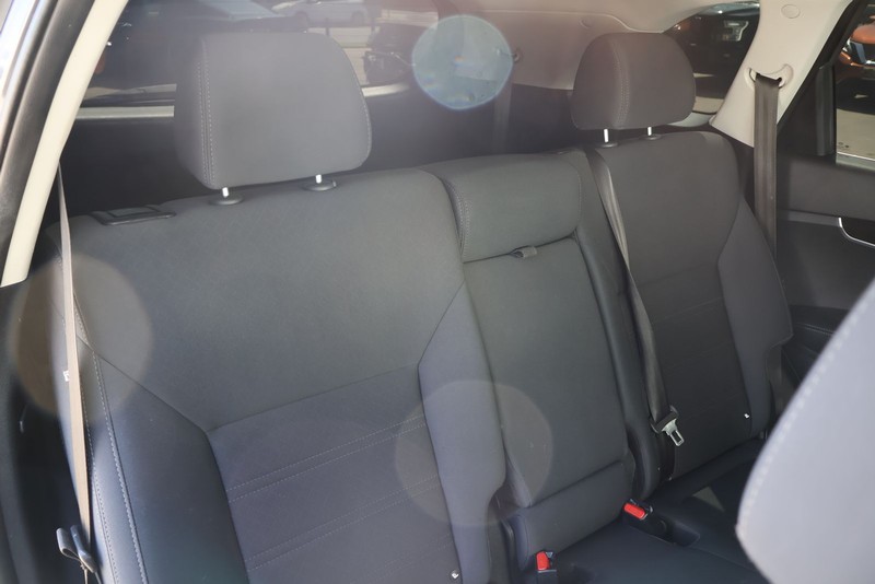 Kia Sorento Vehicle Full-screen Gallery Image 20