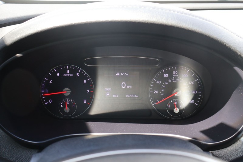 Kia Sorento Vehicle Full-screen Gallery Image 22
