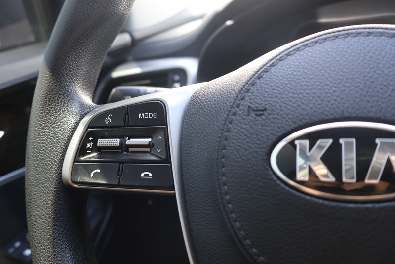 Kia Sorento Vehicle Full-screen Gallery Image 24