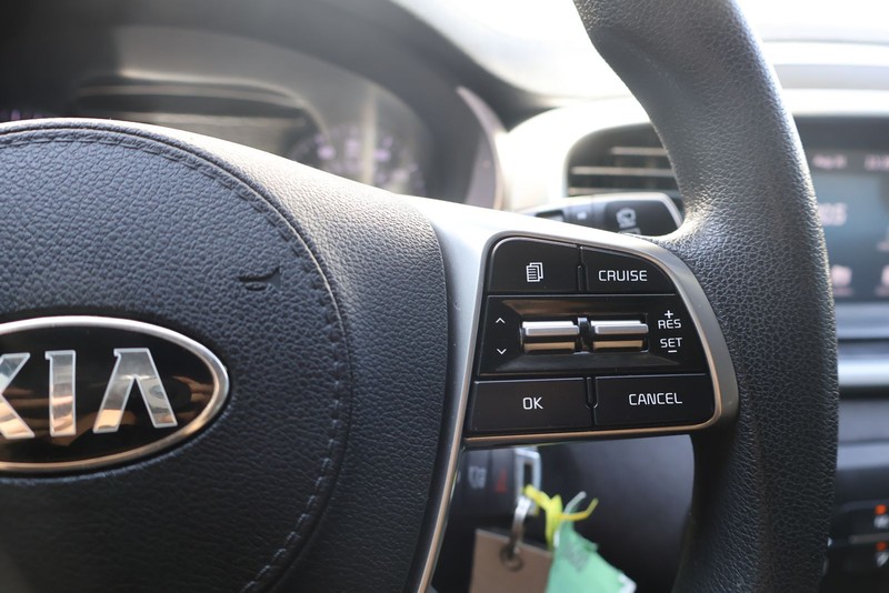 Kia Sorento Vehicle Full-screen Gallery Image 25