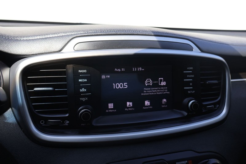 Kia Sorento Vehicle Full-screen Gallery Image 27