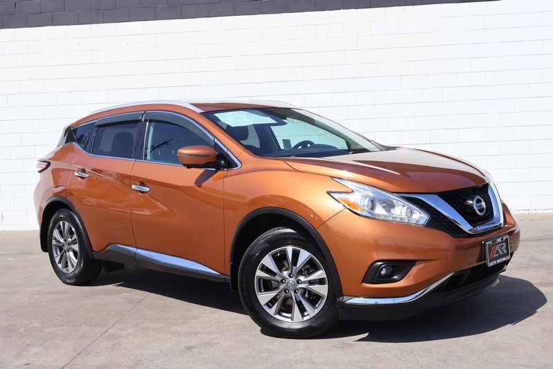 Nissan Murano Vehicle Full-screen Gallery Image 01