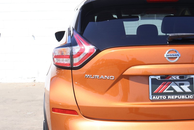 Nissan Murano Vehicle Full-screen Gallery Image 07