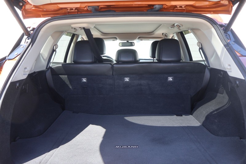 Nissan Murano Vehicle Full-screen Gallery Image 08