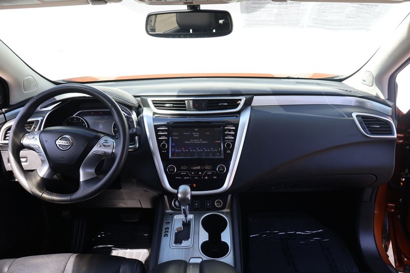 Nissan Murano Vehicle Full-screen Gallery Image 22