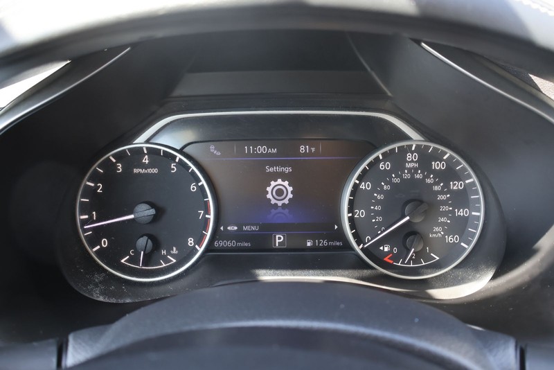 Nissan Murano Vehicle Full-screen Gallery Image 23