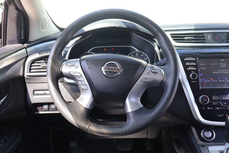 Nissan Murano Vehicle Full-screen Gallery Image 24