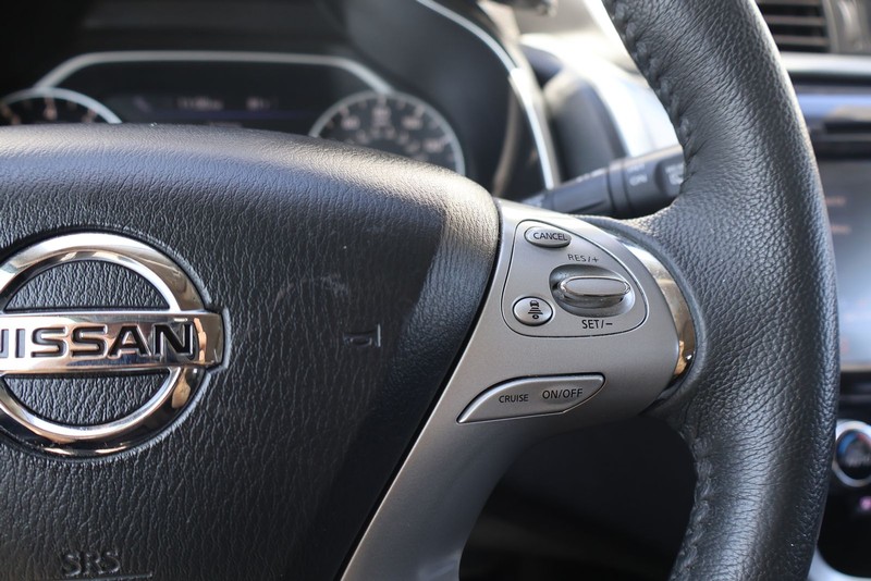 Nissan Murano Vehicle Full-screen Gallery Image 26