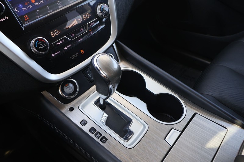 Nissan Murano Vehicle Full-screen Gallery Image 30