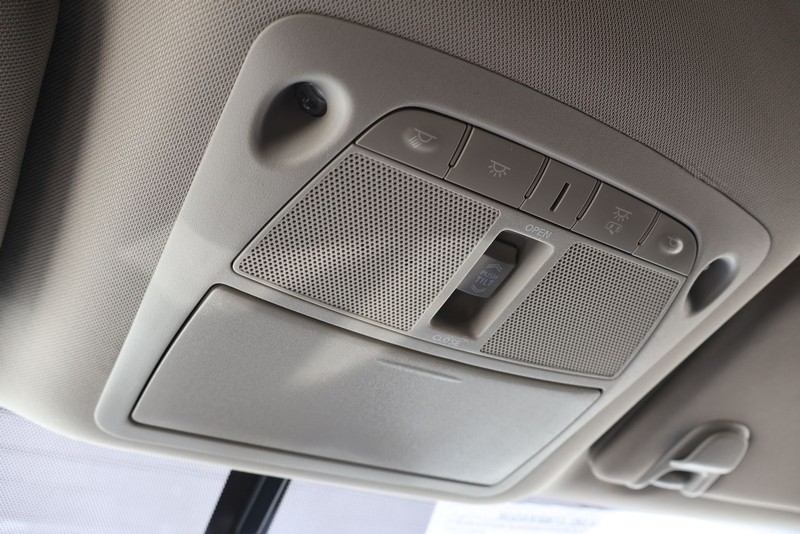 Nissan Murano Vehicle Full-screen Gallery Image 31