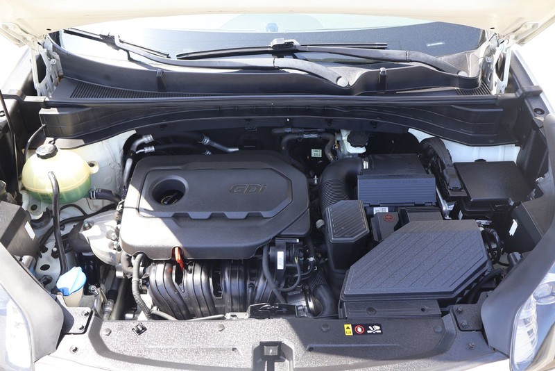 Kia Sportage Vehicle Full-screen Gallery Image 13