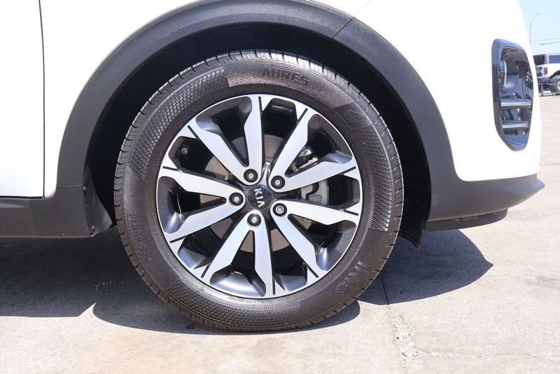 Kia Sportage Vehicle Full-screen Gallery Image 14