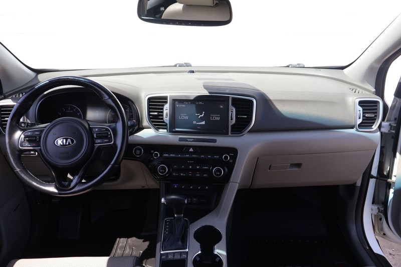 Kia Sportage Vehicle Full-screen Gallery Image 22