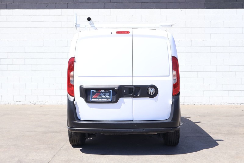 Ram ProMaster City Cargo Van Vehicle Full-screen Gallery Image 04