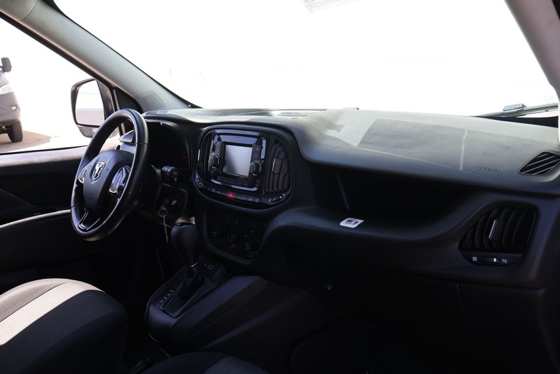 Ram ProMaster City Cargo Van Vehicle Full-screen Gallery Image 16