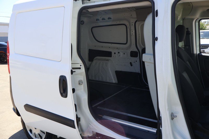 Ram ProMaster City Cargo Van Vehicle Full-screen Gallery Image 18