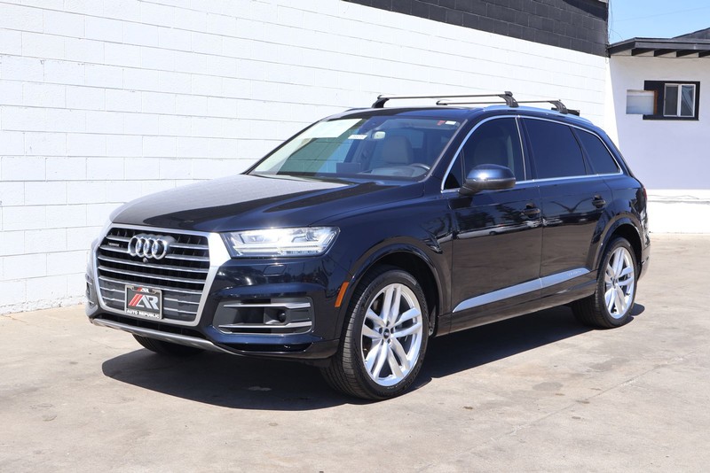 Audi Q7 Vehicle Full-screen Gallery Image 10
