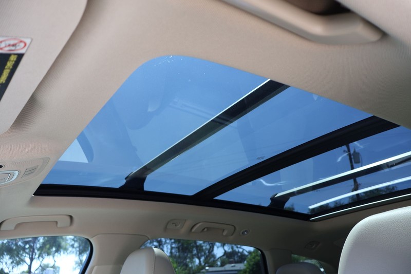 Audi Q7 Vehicle Full-screen Gallery Image 34