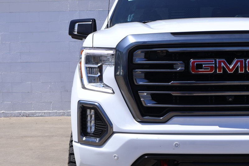 GMC Sierra 1500 Vehicle Full-screen Gallery Image 03