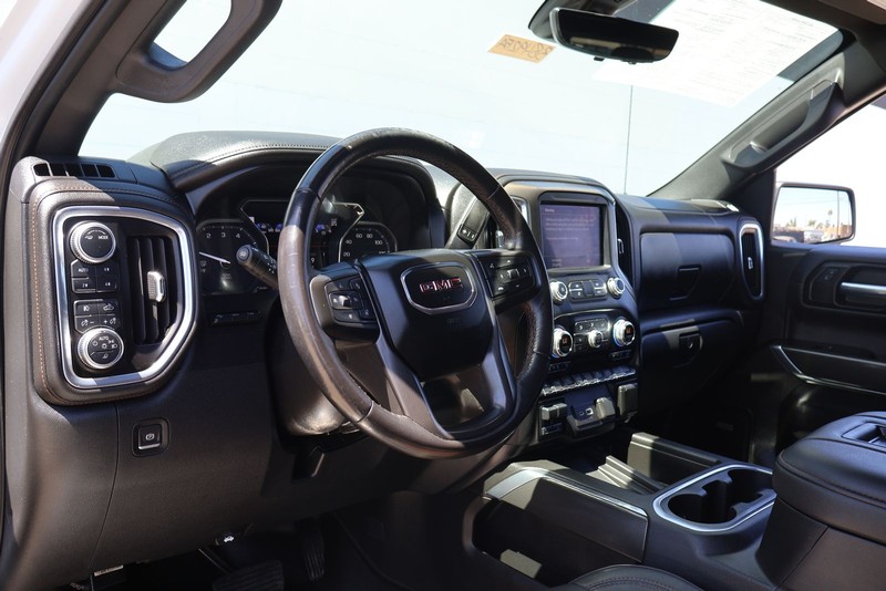 GMC Sierra 1500 Vehicle Full-screen Gallery Image 17