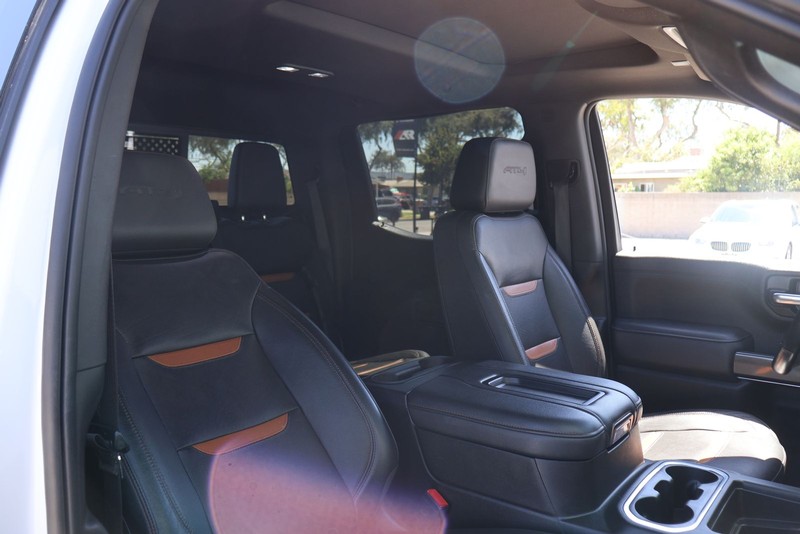 GMC Sierra 1500 Vehicle Full-screen Gallery Image 21