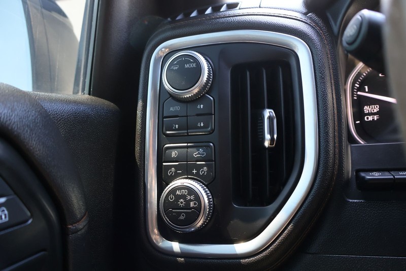 GMC Sierra 1500 Vehicle Full-screen Gallery Image 28