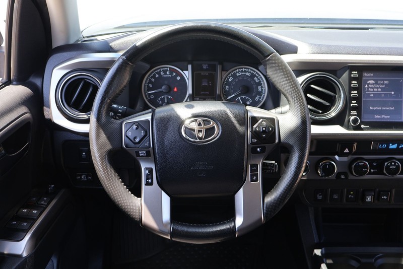 Toyota Tacoma 4WD Vehicle Full-screen Gallery Image 22