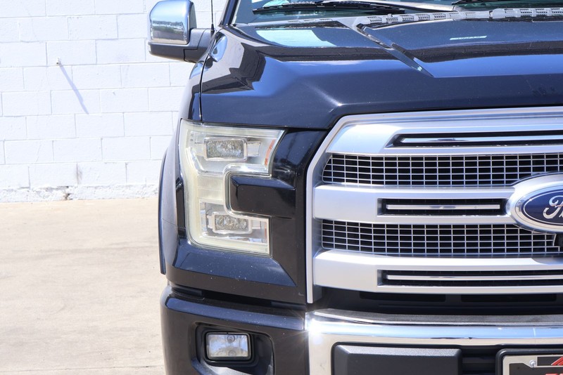 Ford F-150 Vehicle Full-screen Gallery Image 03