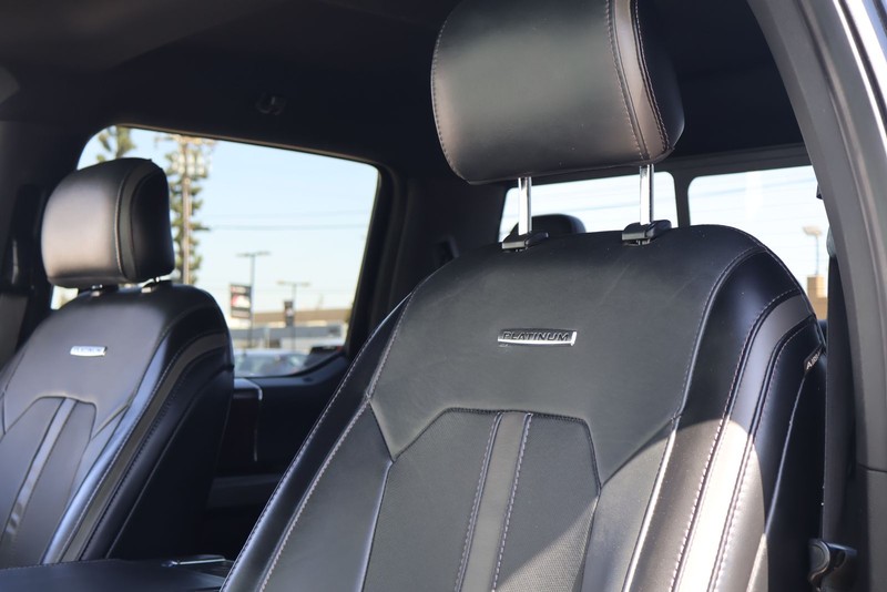 Ford F-150 Vehicle Full-screen Gallery Image 17