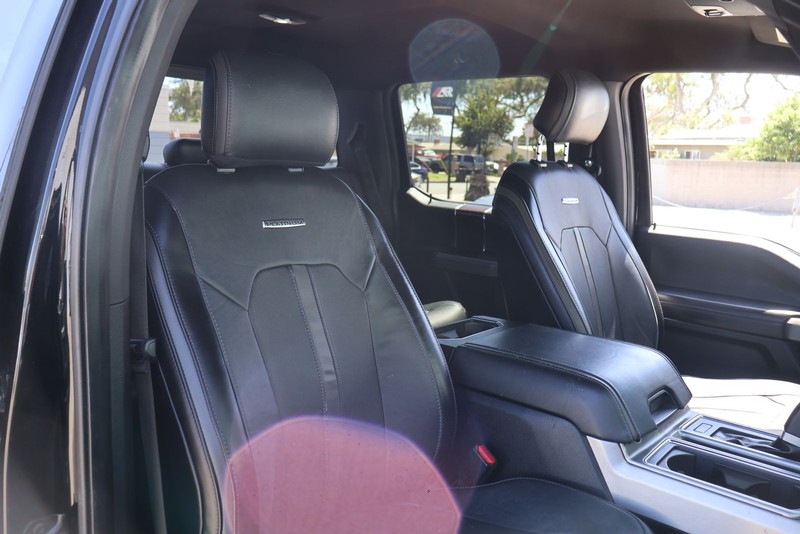 Ford F-150 Vehicle Full-screen Gallery Image 19