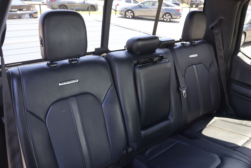 Ford F-150 Vehicle Full-screen Gallery Image 20