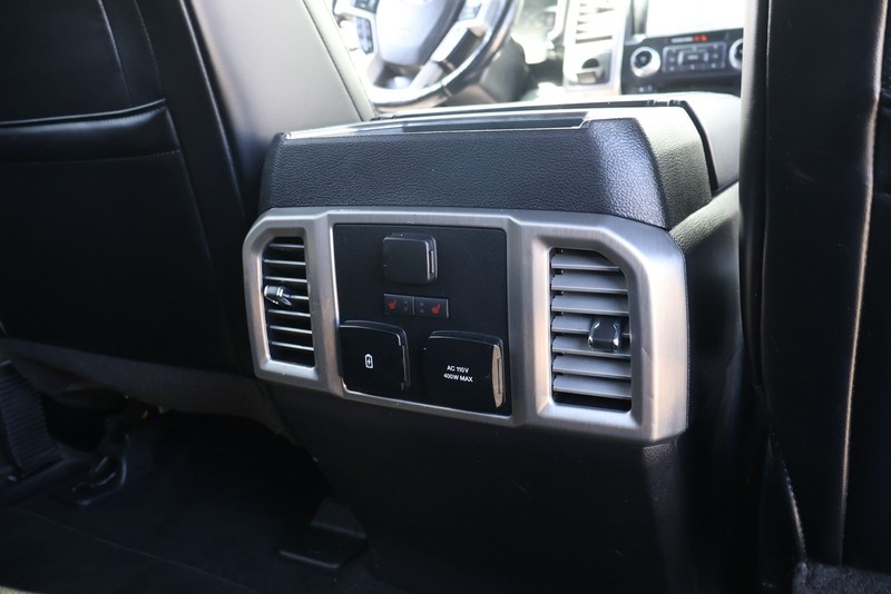 Ford F-150 Vehicle Full-screen Gallery Image 21