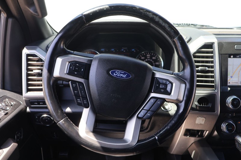 Ford F-150 Vehicle Full-screen Gallery Image 24